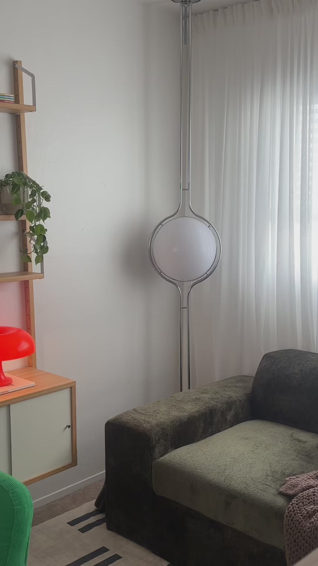 Video of Pluto Floor To Ceiling Lamp demonstrating full room lighting effect